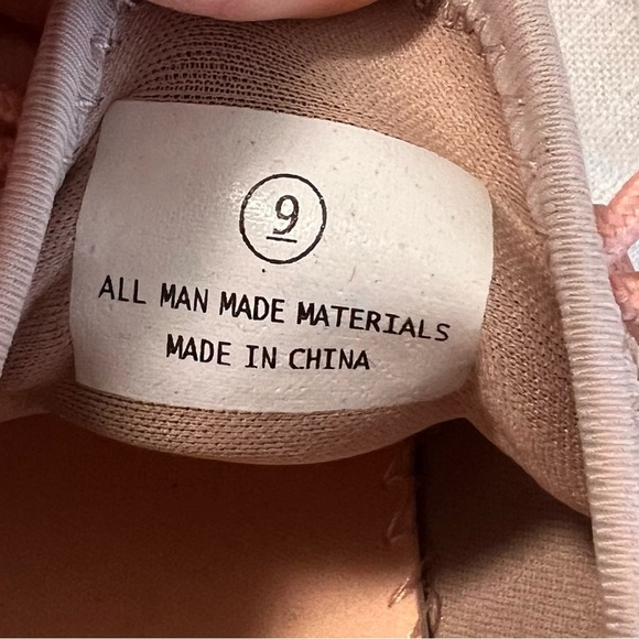 Roxy Rose tennis shoes size 9 pink with glitter - Picture 6 of 6